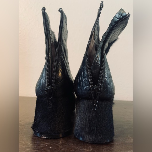 ZOU XOU Black Boot Combined texturized Boots. Size 7 - Picture 9 of 9